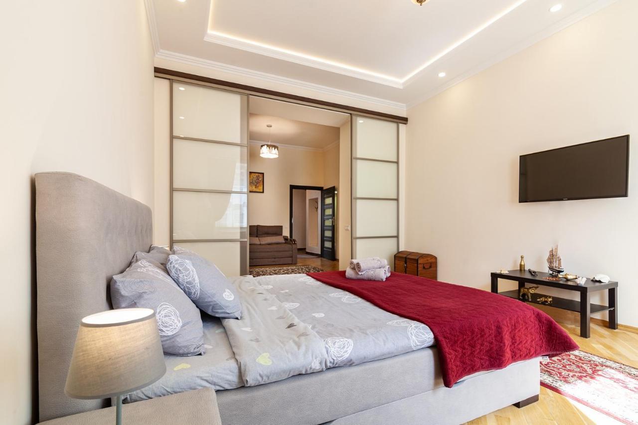 Apartment On Tamanska - Вулиця Дарії Гусяк Lemberg Exterior foto