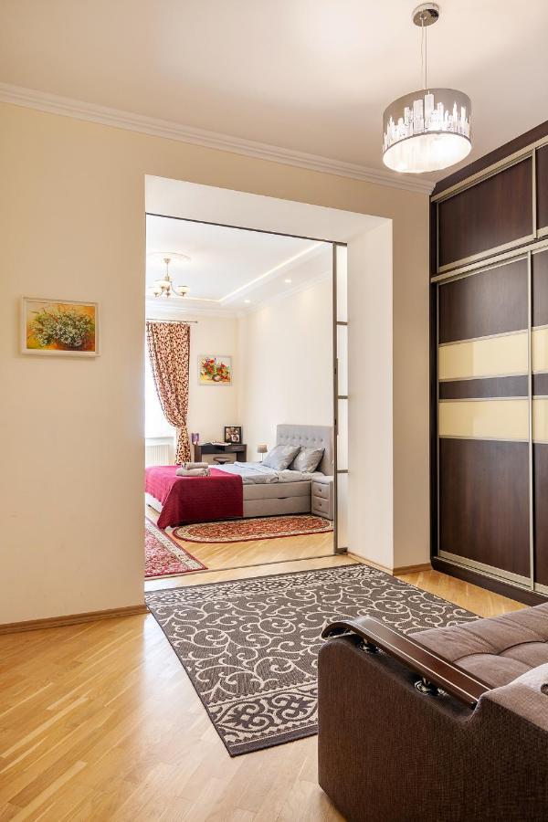 Apartment On Tamanska - Вулиця Дарії Гусяк Lemberg Exterior foto