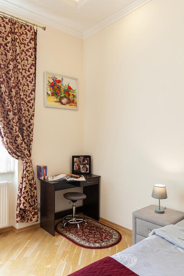 Apartment On Tamanska - Вулиця Дарії Гусяк Lemberg Exterior foto