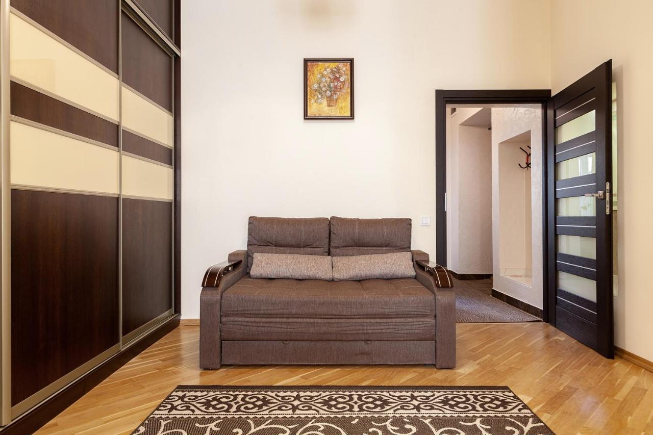 Apartment On Tamanska - Вулиця Дарії Гусяк Lemberg Exterior foto